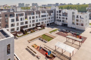 photo of an apartment building courtyard